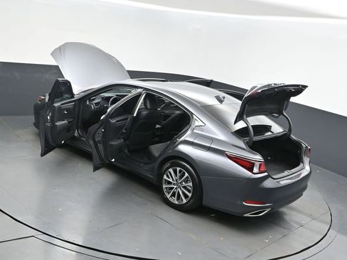 Used 2024 Lexus ES 350 image 2