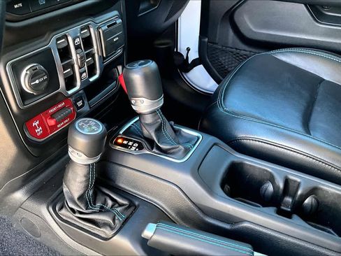 Used 2022 Jeep Wrangler Unlimited Rubicon 4xe w/ Steel Bumper Group image 17