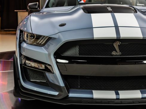 Used 2022 Ford Mustang Shelby GT500 w/ Carbon Fiber Track Pack RWD image 20