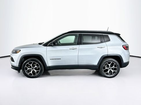 Used 2025 Jeep Compass Limited AWD/4WD image 4