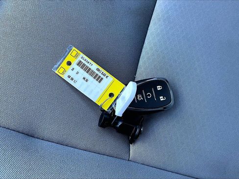 Used 2025 Chevrolet Malibu LT FWD image 30