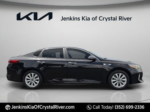 Used 2018 Kia Optima S FWD image 4
