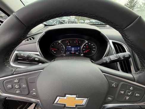 Used 2024 Chevrolet Equinox LT image 9