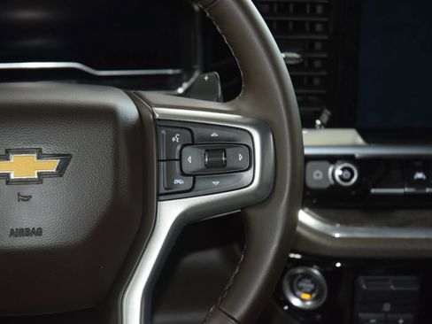 Used 2025 Chevrolet Silverado 1500 LTZ w/ LTZ Premium Package image 38