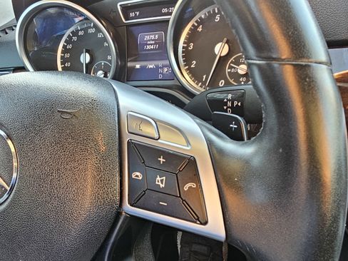 Used 2013 Mercedes-Benz ML 350 4MATIC w/ Premium 1 Pkg image 41