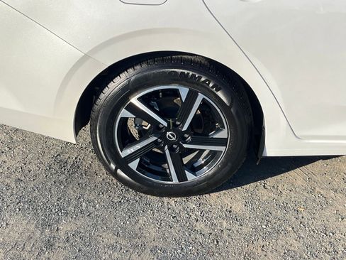 Used 2024 Nissan Sentra SV image 28