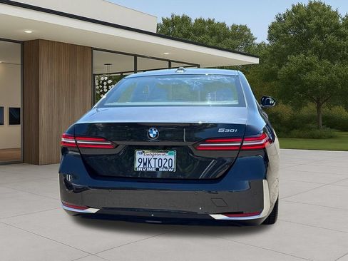 Used 2026 BMW 530i w/ Premium Package RWD image 9