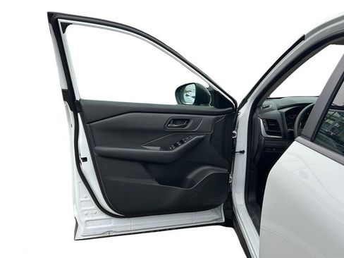 Certified 2025 Nissan Rogue S image 11