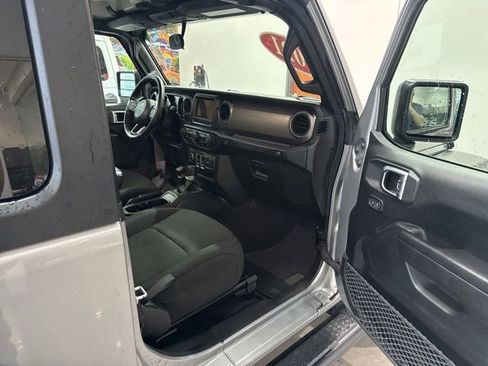 Used 2021 Jeep Wrangler Sport AWD/4WD image 43