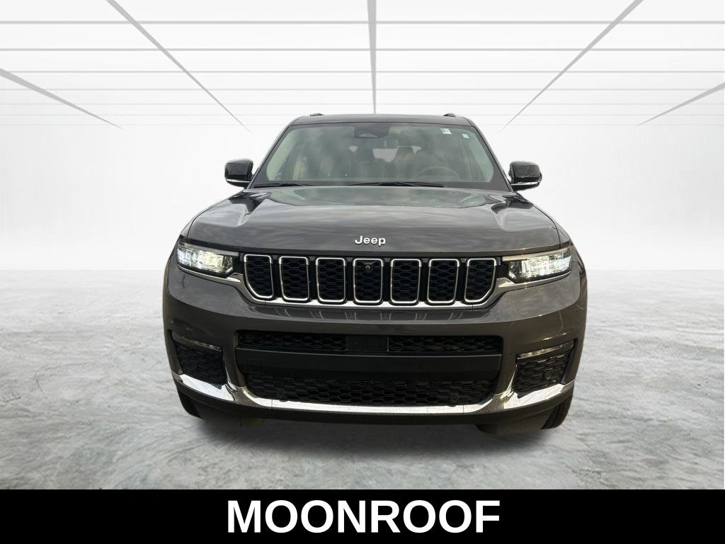 Certified 2023 Jeep Grand Cherokee L Limited w/ Luxury Tech Group II AWD/4WD image 9