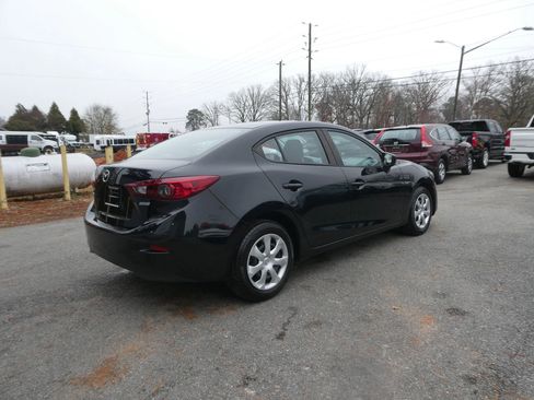 Used 2017 MAZDA MAZDA3 Sport image 5