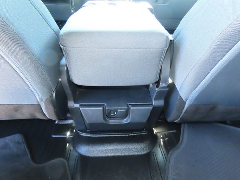 Used 2017 Ford F150 XLT w/ Equipment Group 302A Luxury image 21