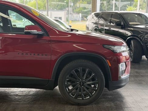 Used 2023 Chevrolet Traverse RS AWD/4WD image 3