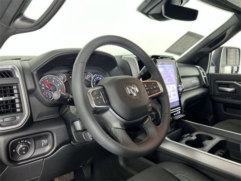 Used 2025 RAM 3500 Big Horn image 35