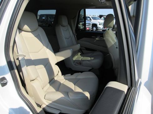 Used 2020 Cadillac Escalade Premium Luxury AWD/4WD image 27