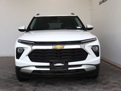 Certified 2025 Chevrolet TrailBlazer LT AWD/4WD image 2
