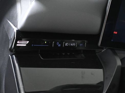Used 2026 BMW 530i xDrive AWD/4WD image 26