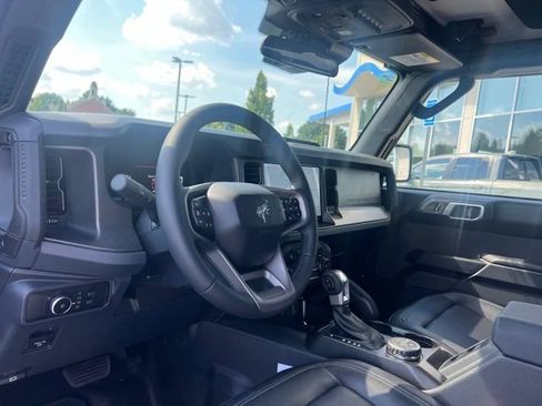 Used 2026 Ford Bronco Badlands AWD/4WD image 15