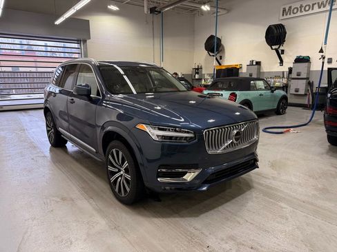Used 2024 Volvo XC90 B5 Plus image 7