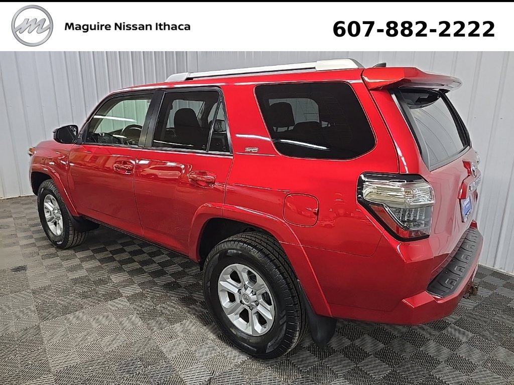 Used 2018 Toyota 4Runner SR5 AWD/4WD image 10