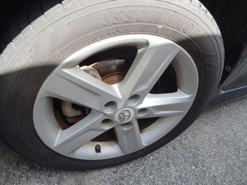 Used 2012 Toyota Camry SE image 11