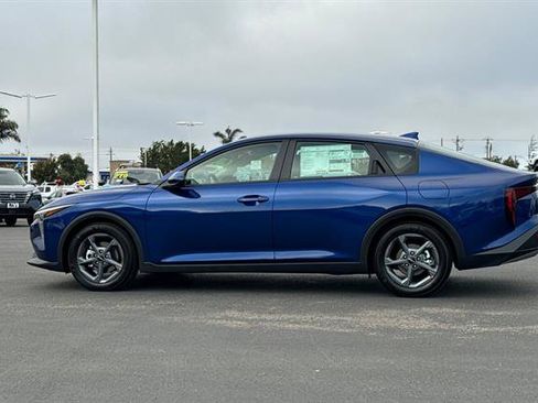 New 2025 Kia K4 LXS image 7