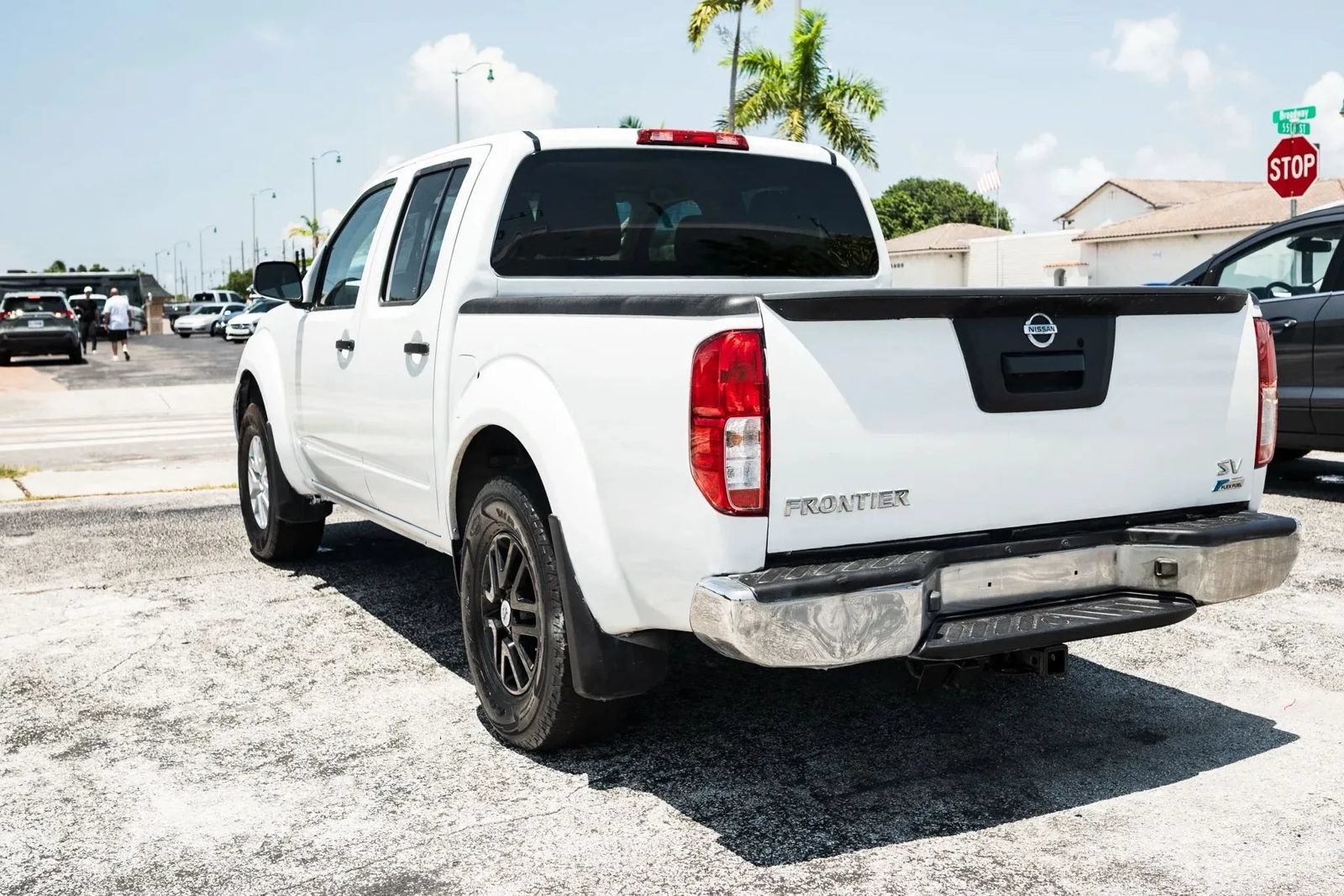 Used 2018 Nissan Frontier SV RWD image 4