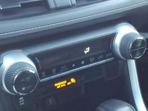 Used 2021 Toyota RAV4 XLE image 22