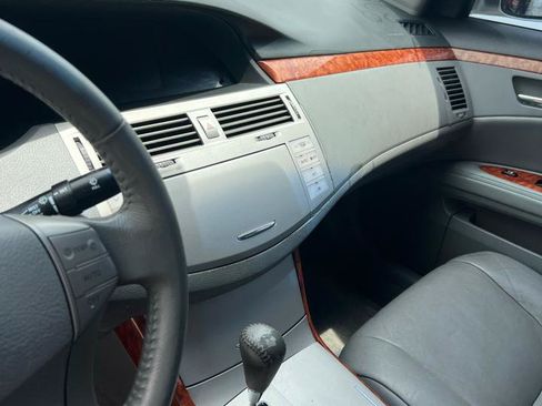 Used 2005 Toyota Avalon XL FWD image 11