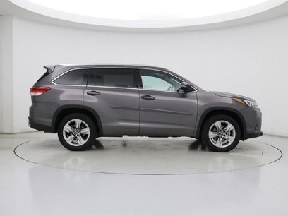 Used 2017 Toyota Highlander Limited