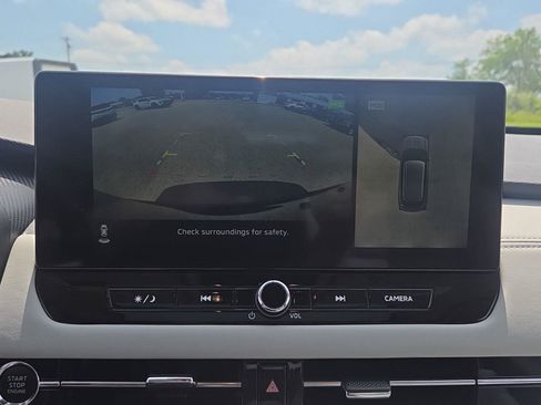Used 2025 Mitsubishi Outlander AWD image 24