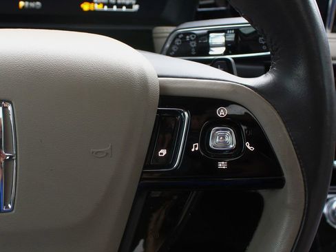 Used 2021 Lincoln Corsair Reserve w/ Equipment Group 201A image 24