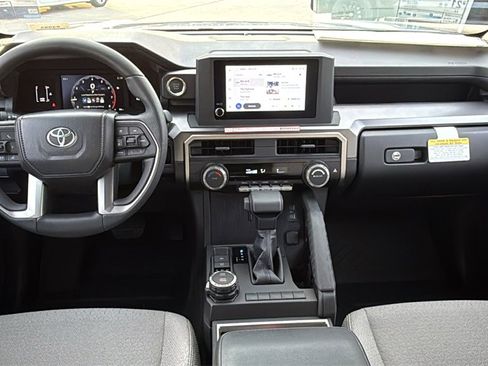 New 2026 Toyota 4Runner SR5 image 18