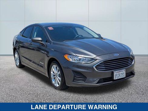 Used 2019 Ford Fusion SE FWD image 7