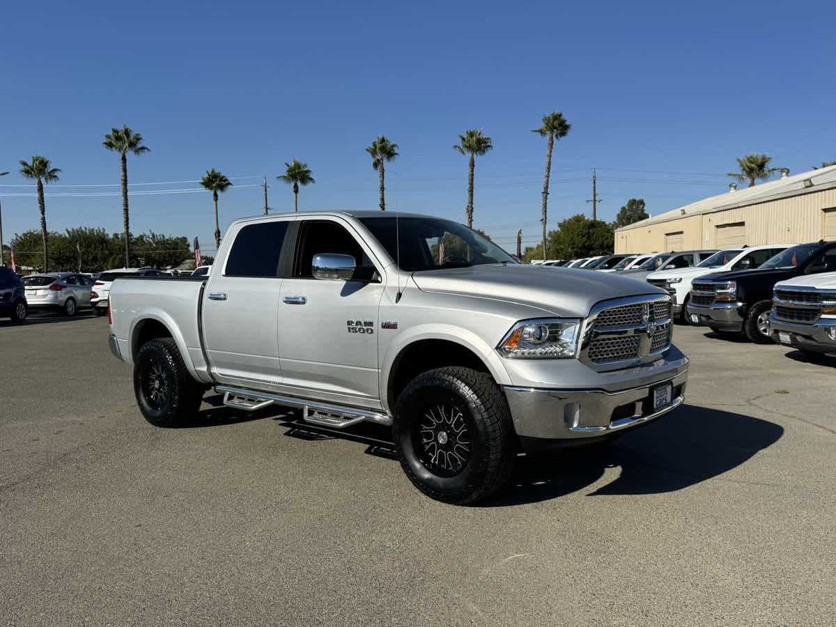 Used 2017 RAM 1500 Laramie AWD/4WD image 2