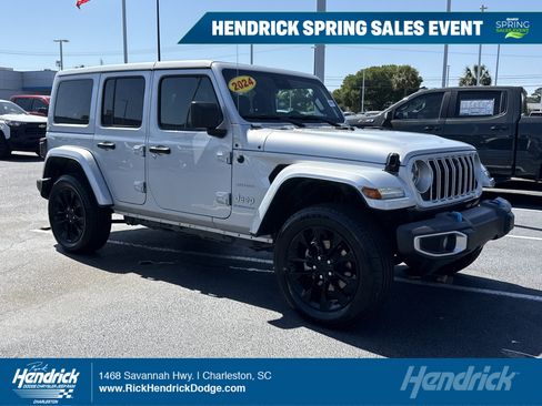Used 2024 Jeep Wrangler Sahara w/ Technology Group image 1