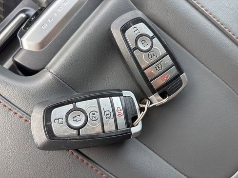 Used 2025 Ford Expedition Max Active AWD/4WD image 12