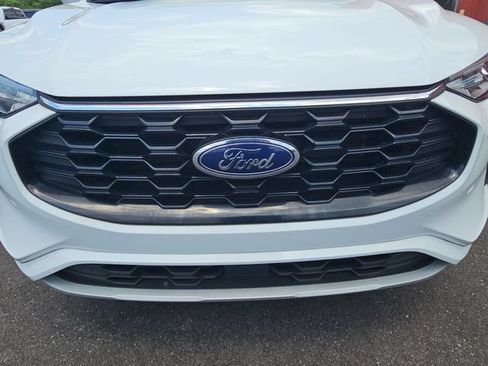 Used 2023 Ford Escape ST-Line Select AWD/4WD image 34