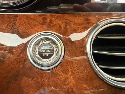 Used 2017 Mercedes-Benz E 300 4MATIC image 20