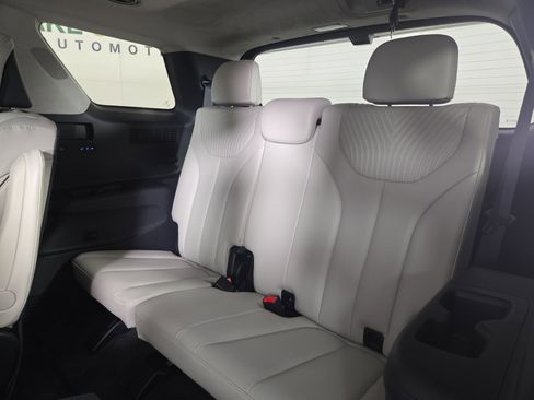 Used 2025 Hyundai Palisade Calligraphy AWD/4WD image 13