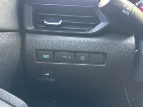 Used 2021 Nissan Sentra S image 17