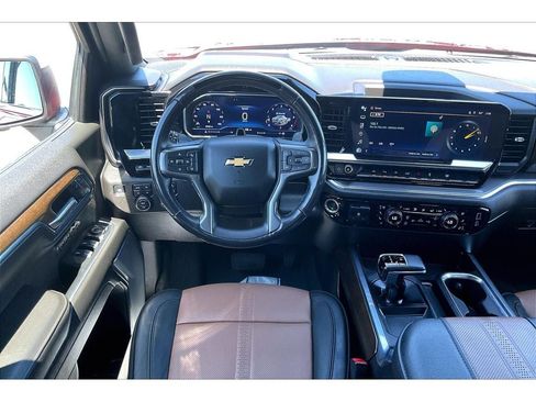 Used 2024 Chevrolet Silverado 1500 High Country AWD/4WD image 5