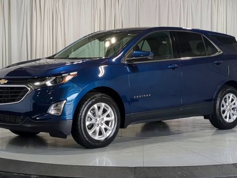 Used 2020 Chevrolet Equinox LT w/ Driver Convenience Package FWD image 5