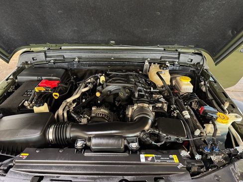 Used 2022 Jeep Wrangler Sport AWD/4WD image 27