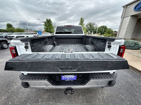 Used 2025 GMC Sierra 3500 Pro AWD/4WD image 19
