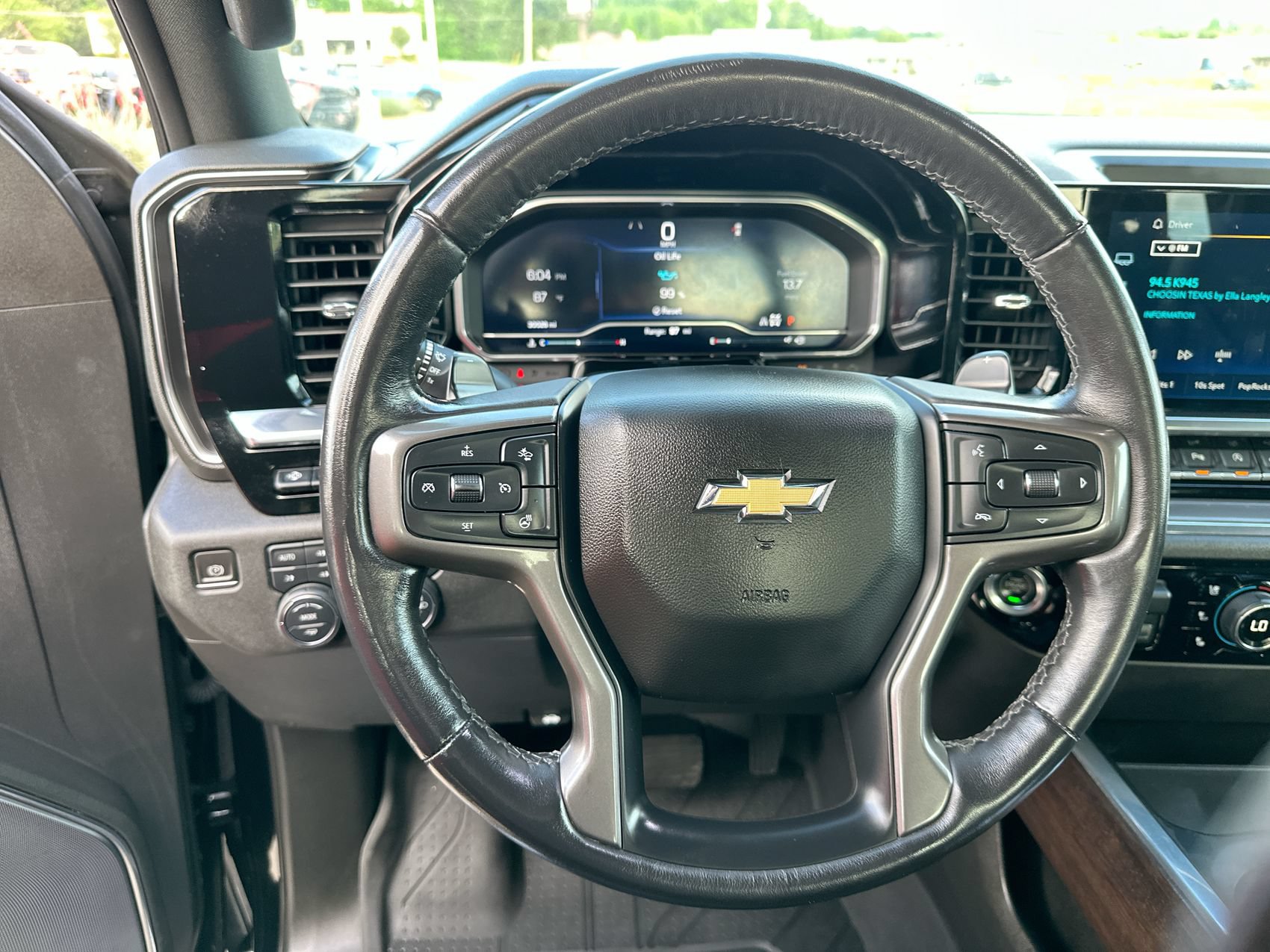 Used 2023 Chevrolet Silverado 1500 High Country w/ Technology Package AWD/4WD image 14