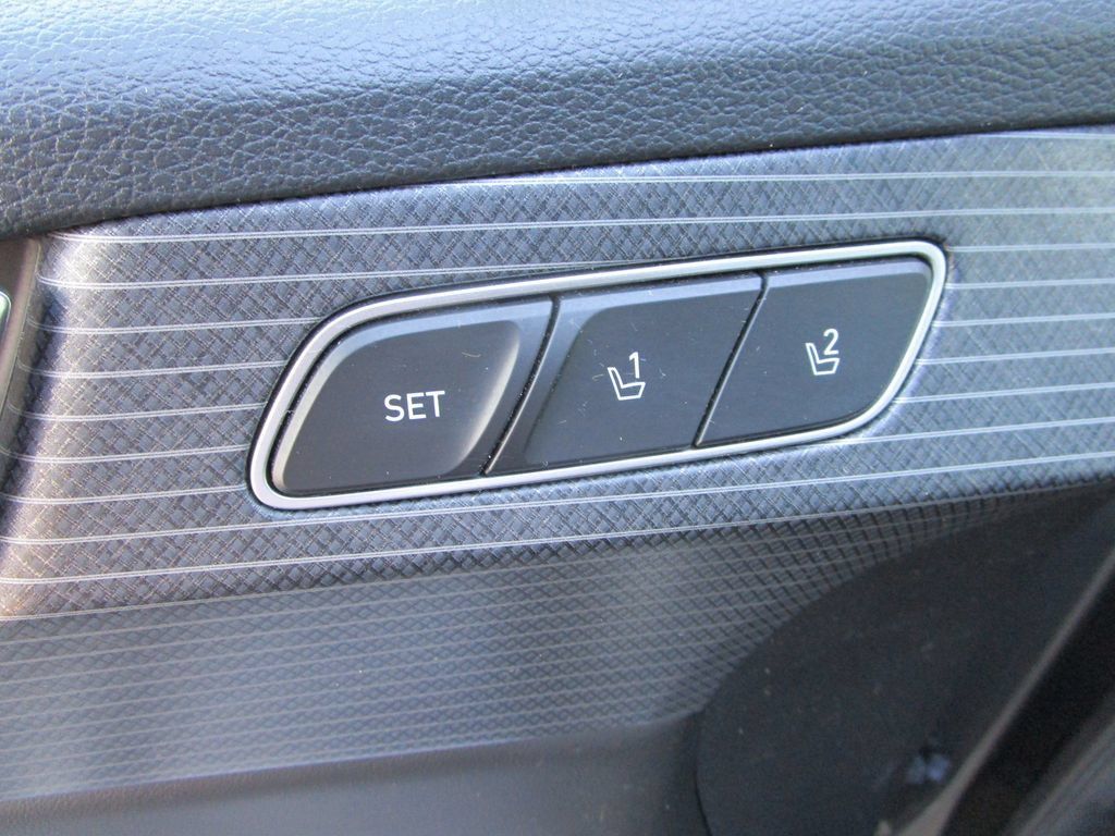 Used 2024 Hyundai Palisade Limited FWD image 28