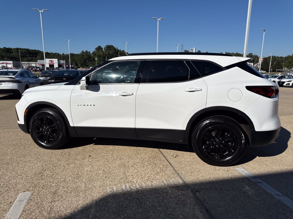 Used 2021 Chevrolet Blazer LT FWD image 28