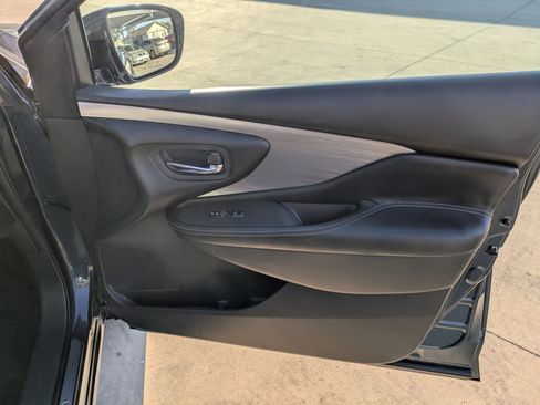 Used 2017 Nissan Murano S w/ Navigation Package image 29