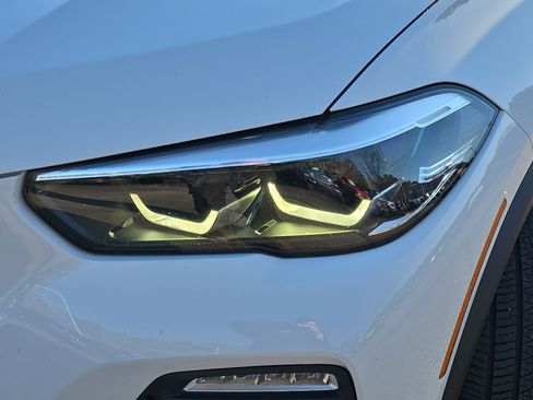 Used 2020 BMW X5 xDrive40i w/ Premium Package image 33